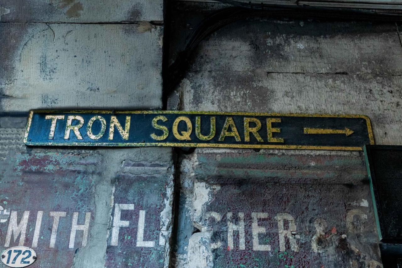 The Tron Square * Édimbourg